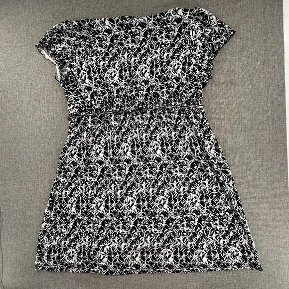 Lilly Lou Dress Black‎ & White V-Neck Cap Sleeves Petite Medium Stretchy Relaxed - Picture 10 of 11